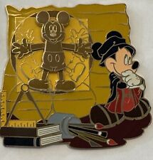 Disney Museum of Pin-tiquities Mickey Mouse Vitruvian Man da Vinci LE Moving Pin picture