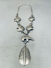GASP VINTAGE NAVAJO STERLING SILVER BEAR FEATHER NECKLACE picture
