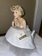 Vintage Marilyn Monroe Franklin Mint Porcelain Portrait Doll Seated picture