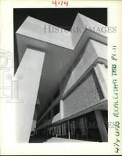 1984 Press Photo View of Earl K. Long Library at the University of New Orleans picture