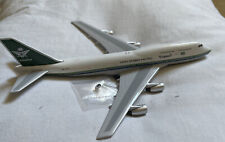 Saudi Arabian Airlines B737-200 HZ-AIT Diecast 1/400 Model NWB picture
