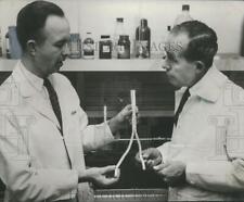 1957 Press Photo Dr. Sterling Edwards and Dr. James Tapp in lab - abno01649 picture