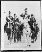 Photo:Japan's Emperor Hirohito, riding on horseback, 1945 picture