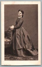 1870 CDV. Beautiful young woman photo ID Disderi in Paris. Nobility Fashion picture
