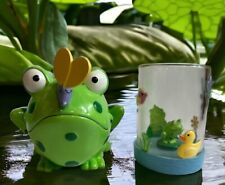 Frog Toothbrush And Tumbler Set Nesting Frog In 3D Tumbler / Wide Eyed Frog 3D picture