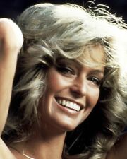 Farrah Fawcett in Charlie's Angels iconic pose as Jill Monroe 8x10 inch Photo picture