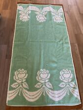 Vintage 1950s One Dundee Bath Towel White Roses on Green and Reverse, Colorful picture