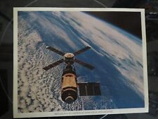 NASA Color Photo - Skylab Space Station as Seen from Skylab 4 CSM JSCL-123 picture