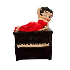 Betty Boop  VINTAGE  1981 GREAT CONDITION Planter / Pencil Box picture