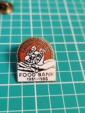 Vintage 1986 Cedar Valley Food Bank Gold Tone Lapel Pin Hat Pin Tie Tack picture