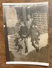 1920s Women Mother Boy Girl Unhappy Frown Mad Kids Original Snapshot Photo P8p24 picture