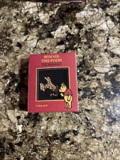 DISNEY GALLERY 75TH ANNIVERSARY WINNIE THE POOH SERIES TIGGER BOXED LE 5000 PIN picture