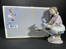 Retired Lladro Porcelain Figurine #7620 