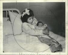1941 Press Photo Lena Medina and her son - mjx56856 picture