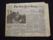 1993 DEC 5 NEW YORK TIMES NEWSPAPER -ASTRONAUTS SNARE HUBBLE TELESCOPE - NP 7106 picture