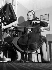 1965 Celebrated British cellist Jacqueline du Pre playing the cell- Old Photo picture