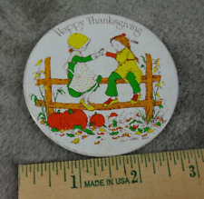 Vintage 1981 American Greetings Holly Hobbie Happy Thanksgiving Pinback Button picture