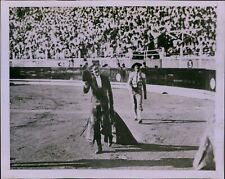 LG867 1950 Original Photo CONCHITA CINTRON Peruvian Bullfighter Enters Arena picture