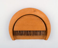 Kay Bojesen. Sweeping tray set consisting of sweep tray and brush of wood. picture